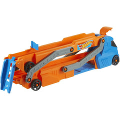 Hot Wheels Extend N' Stunt Hauler – 2-in-1 Track & Transport Playset