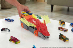 Hot Wheels Dragon Launch Transporter Track Set with 1:64 Car