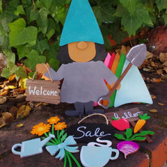 Leisure Arts Basics Girl Gnome Wood Craft Kit with Interchangeable Hats