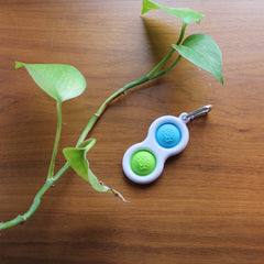 Fat Brain Toys Simpl Dimpl - Simple Dimple - Blue/Lime - Popping Fidget Keychain