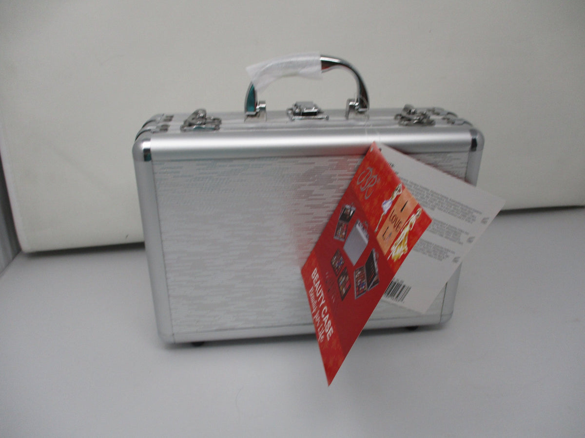 Beauty Revolution Silver Cosmetic Case – Sleek Travel Organizer