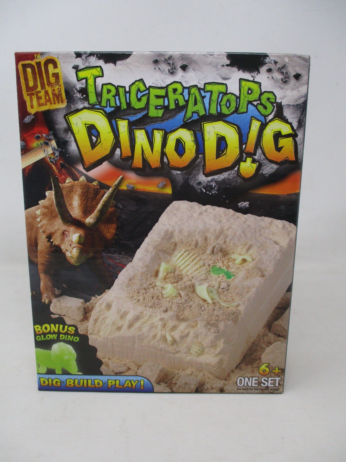 Dig Team Triceratops Dino Dig Site – Kids Excavation Kit