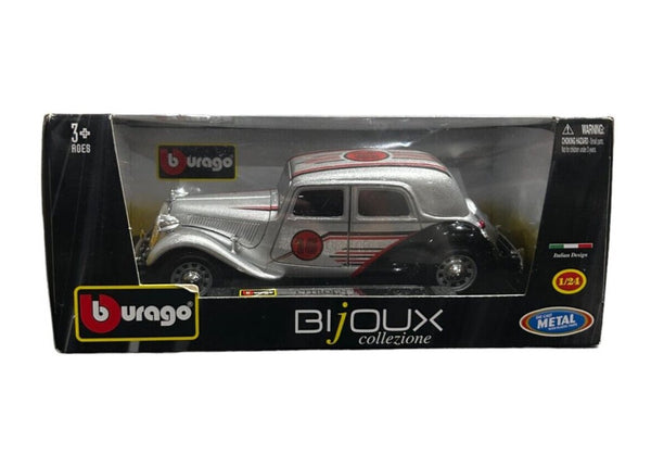 Bburago Citroën Traction Avant 15 CV Die-Cast Model Car 1:24 Scale