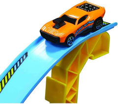 Maisto Fresh Metal Loop & Launch Stunt Track Set with Die-Cast Car
