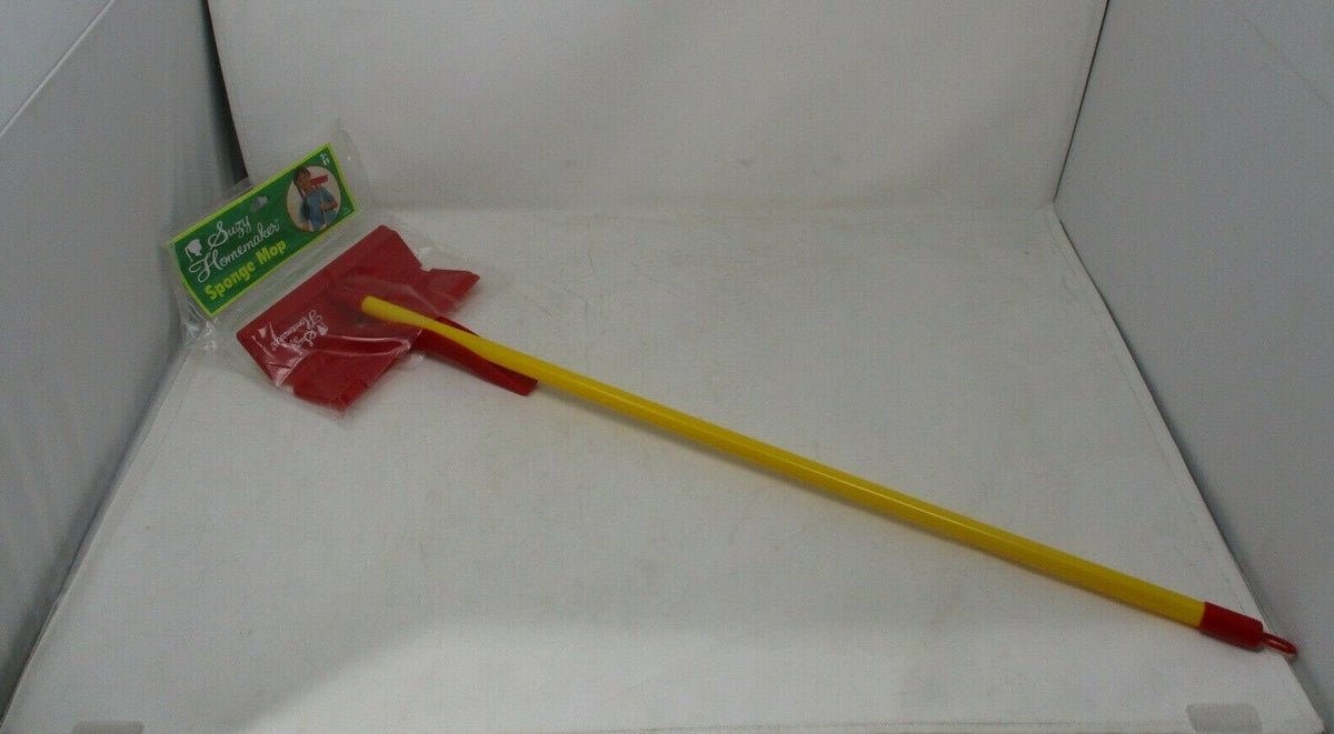 Suzy Homemaker Sponge Mop – Kids Pretend Play Cleaning Toy