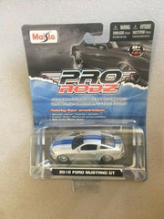 Maisto Pro RodZ 2010 Ford Mustang GT 1:64 Die-Cast Car
