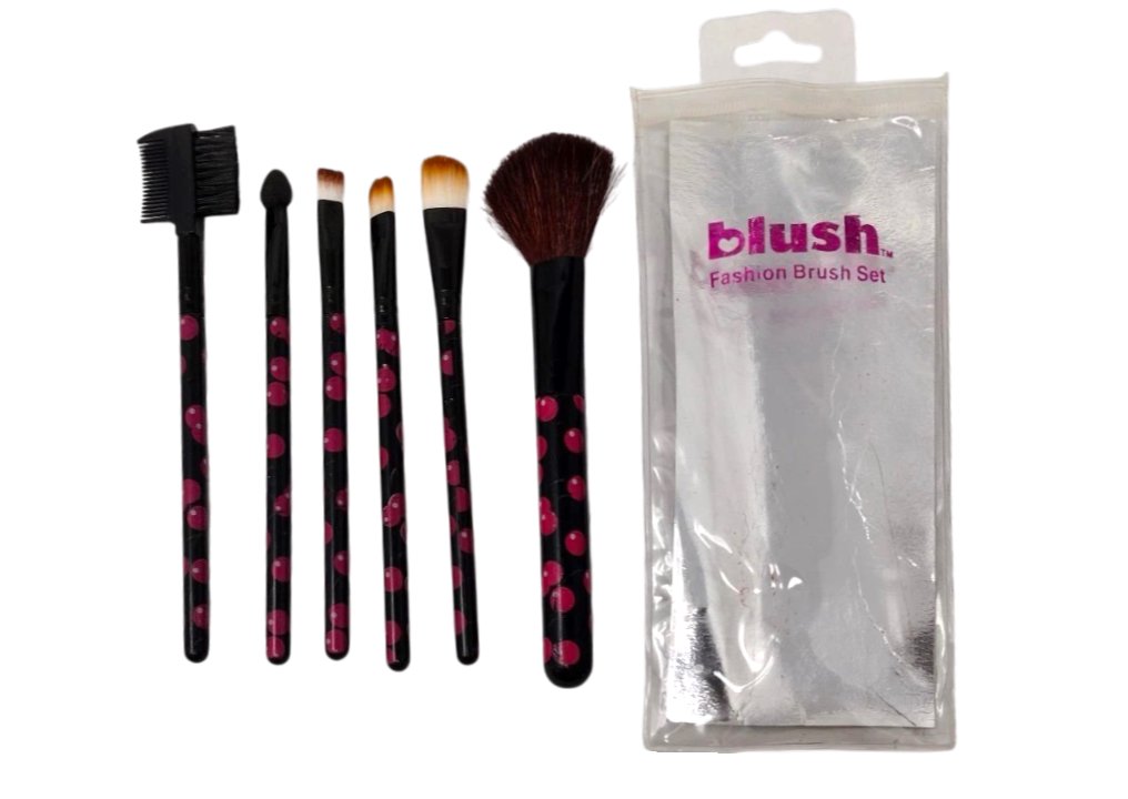 Cherry Blush Fashion Makeup Brush Set – Travel-Ready Collection