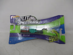 Hot Wheels Split Speeders Splittin' Tank – Mix & Mash Car Set