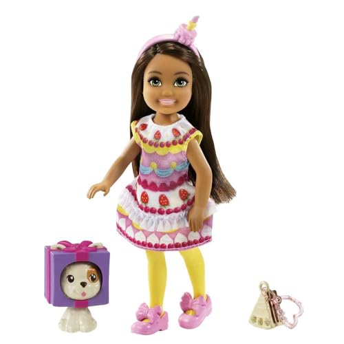 Barbie Club Chelsea Dress-Up Doll (6-inch Blonde) in Burger Costume with Pet and Accessories'