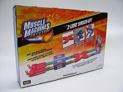 Maisto Muscle Machine Garage 2 Lane Smash-up