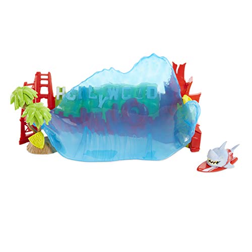 MGA Entertainment Shreddin' Sharks Tsunami Showdown Playset for Collectible Stunt Figures