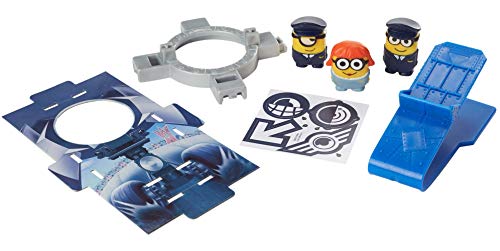 Minions: The Rise of Gru Splat'ems Multipack Pilot with 3 Mini Minion Figures with Deluxe Launcher and Sticky Targets, Gift for Kids 4 Years & Older