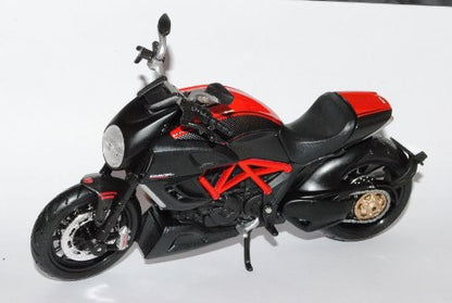 Maisto Ducati Diavel Carbon Schwarz 1/12 Modell Motorrad Modell Auto