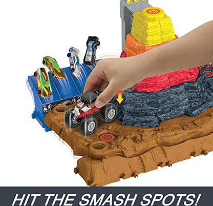 Hot Wheels Monster Trucks Arena Smashers Bone Shaker Ultimate Crush Yard Playset, Includes 1 Exclusive Bone Shaker & 3 Crushable Cars