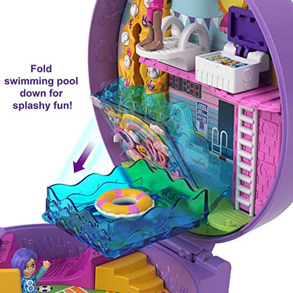 Polly Pocket Compact Playset, Soccer Squad with 2 Micro Dolls & Accessories, Travel Toys with Surprise Reveals