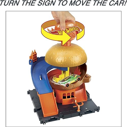 Hot Wheels Toy Car Track Set City Burger Drive-Thru Playset & 1:64 Scale Car, Connects to Other Sets & Tracks