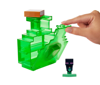 Mattel Minecraft Carry Along Potion Plus Exclusive Mini Figure, Carrying Case for Mini Figures, Based on Minecraft Video Game, Toys for Kids Age 6 and Up